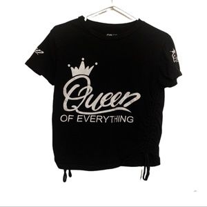 𝅺3/$30 Queen of Everything graphic cropped side ruched drawstring top T-shirt